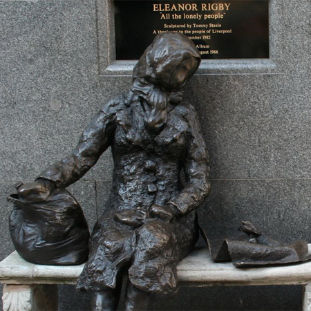 Памятник Элеанор Ригби в Ливерпуле