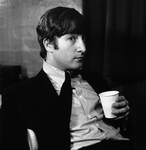 Джон Леннон, 1963. Фотграфия Jane Bown. Иллюстрация к песне Not a Second Time (The Beatles)